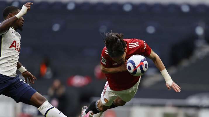 Manchester United's Edinson Cavani in action during the