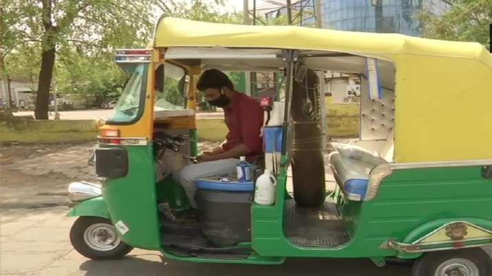 Service to mankind! Bhopal man turns auto into ambulance to provide free service amid Covid surge | Good-news News – India TV