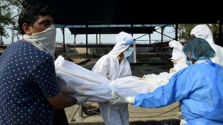 Maharashtra coronavirus victims 8 dead bodies burnt on one pyre | India  News – India TV
