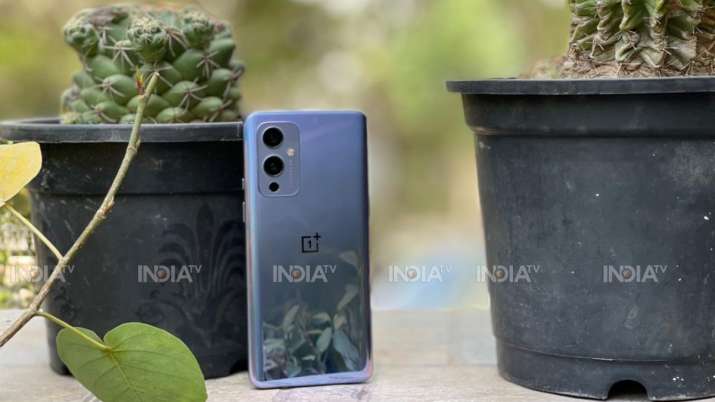 OnePlus 9 is available in Winter Mist, Astral Black and