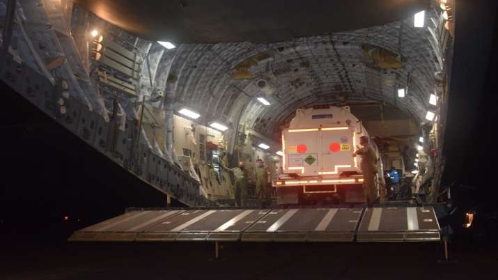 C-17 and IL-76 aircraft airlifted cryogenic oxygen