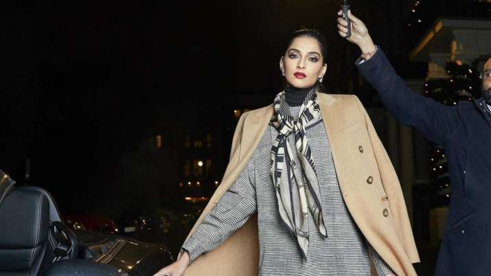 Sonam Kapoor se asocia con Film Heritage Foundation;  pretende preservar la pasión por el cine |  MIRAR