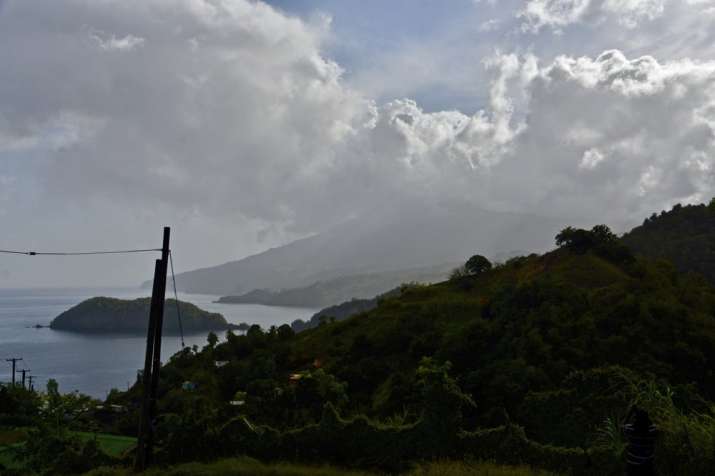 Explosive volcano eruption rocks Caribbean St Vincent ...