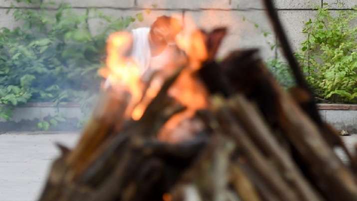 Muslim youths, cremation, 60 year old Hindu man, COVID19 death, Uttar Pradesh, Balrampur, coronavir