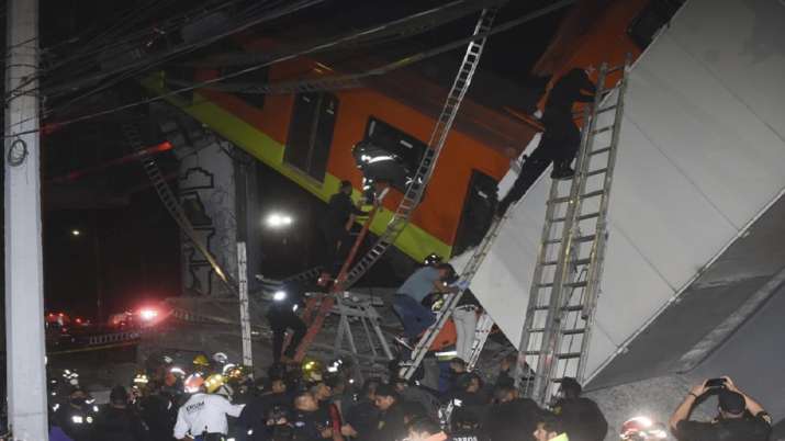 Mexico City, metro overpass, metro overpass collapses, collapse on road, death, rescue operation, cr