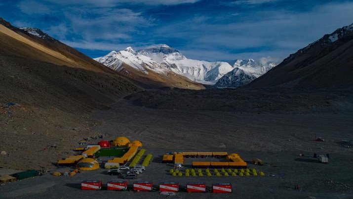 China to draw 'separation line' on peak of Mount Everest