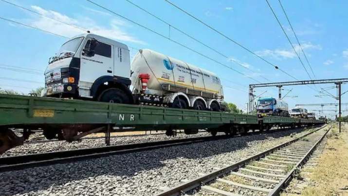 oxygen express reaches delhi, oxygen express delhi, delhi ...