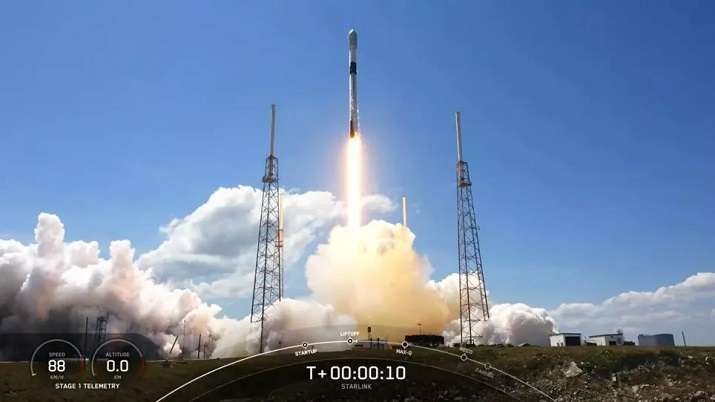 SpaceX launches 60 Starlink satellites in record 10th