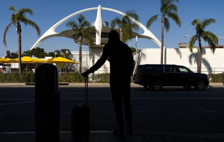 man jumps from moving plane, los angeles airport shocking incident, man jumps from plane, los angeles airport