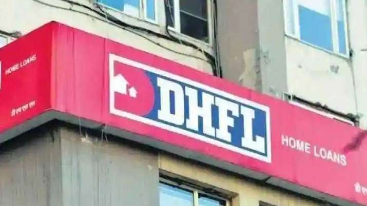 RBI bans DHFL from taking deposits under Pirmal management