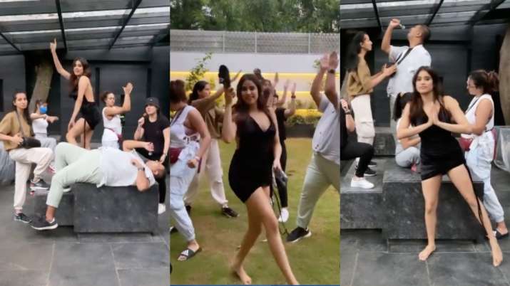 Janhvi Kapoor dances like no one's watching, brother Arjun's hilarious reaction takes the cake