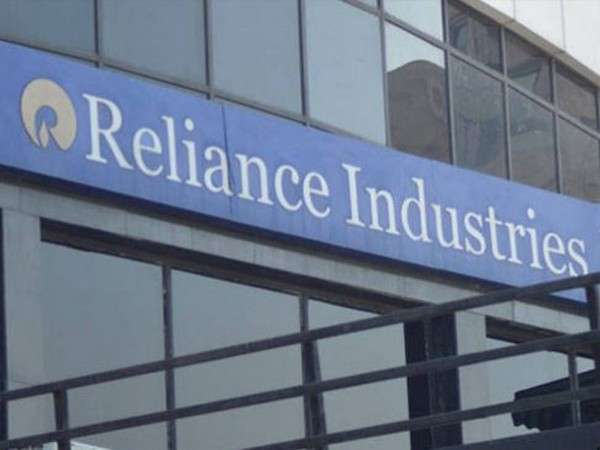 Reliance Industries shares maintain winning run for 7th
