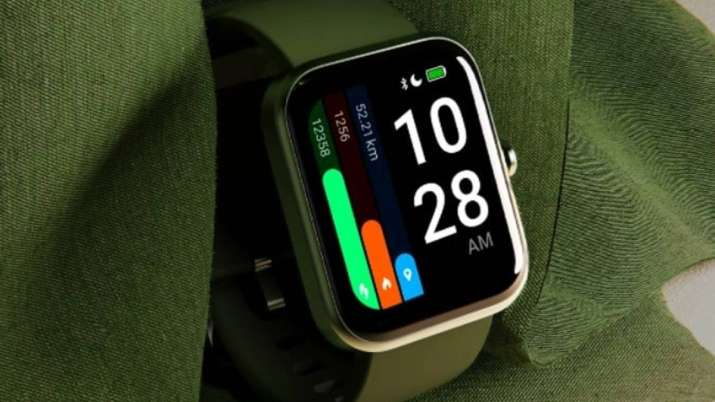 features of boat smartwatch