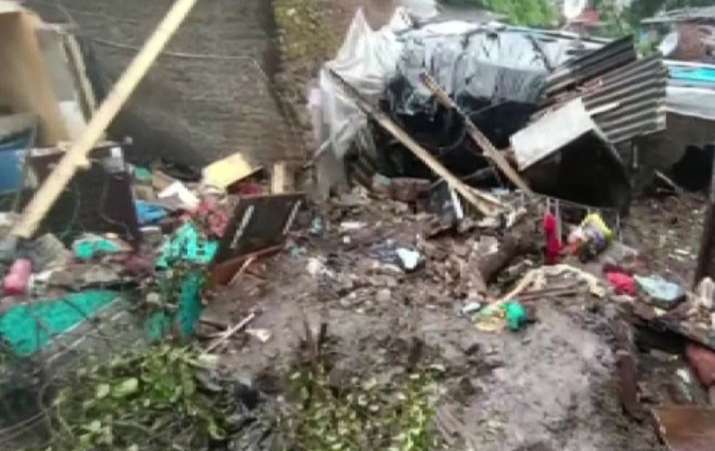 Chembur wall collapse 