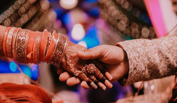 West Bengal: Inter-faith couple forced to leave village,
