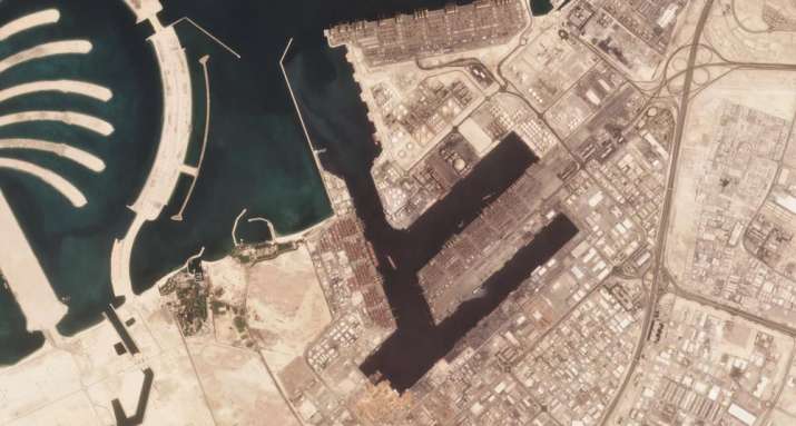 Ship catches fire, Dubai explodes