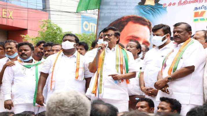 Leader KS Alagiri leads protest rally near Rajiv Gandhi