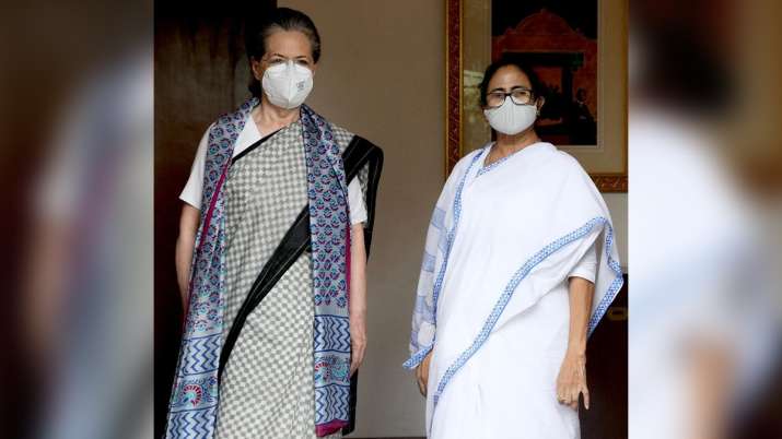 Mamata Banerjee meets Sonia Gandhi amid calls to unite