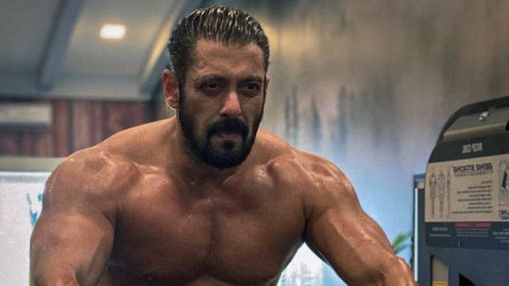 Salman Khan trained hard for Tiger 3;  shares workout videos