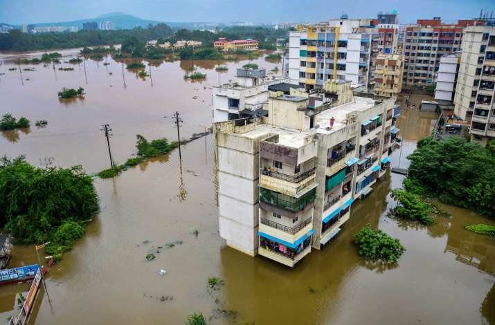 India Tv - Visual from Mumbai as rains wreak havoc