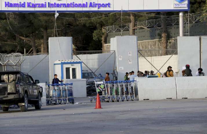 Taliban seals off Kabul airport, stops people as evacuation