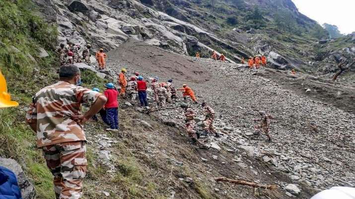 Kinnaur: NDRF and ITBP officials carry out rescue work