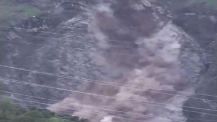 Uttarakhand: Part of mountain collapses due to landslide in Joshimath, relief operation underway - Vimarsana News