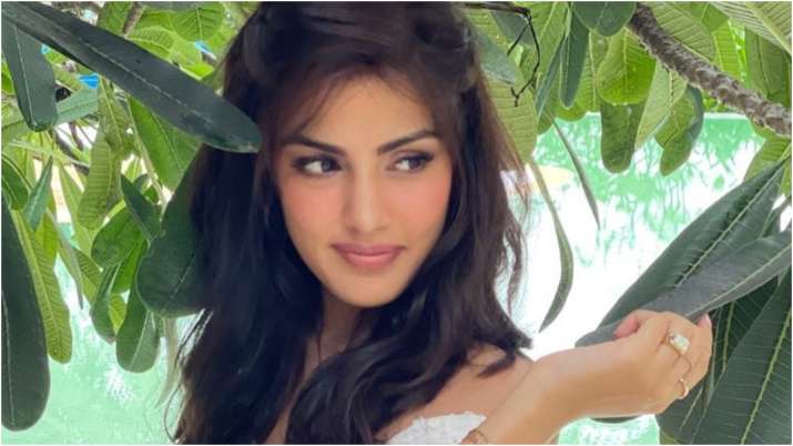 Ahead Of Chehre Release Rhea Chakraborty Shares An Optimistic Post