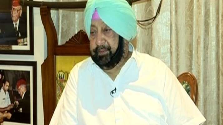 Amarinder Singh slams Navjot Singh Sidhu.