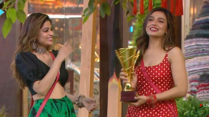 Bigg Boss OTT winner: Divya Agarwal wins trophy