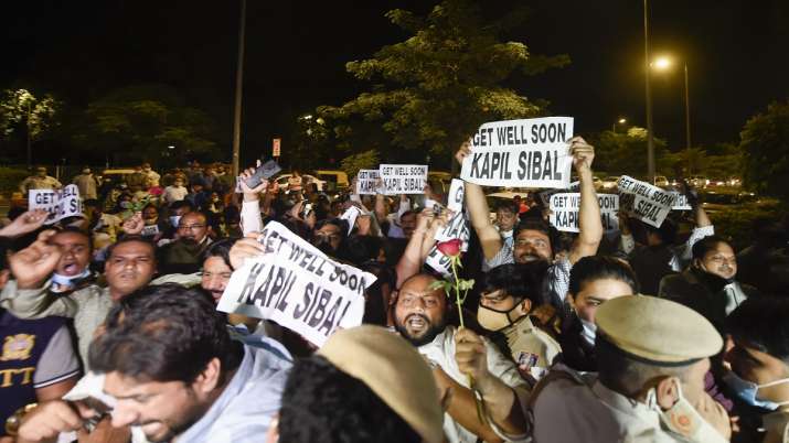 After Kapil Sibal questions Congress decision makers, Delhi unit protests outside his house