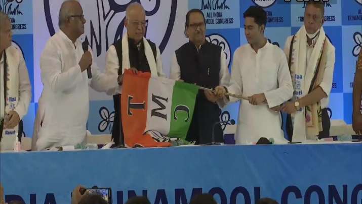 Former Goa CM Luizinho Faleiro joins Trinamool Congress