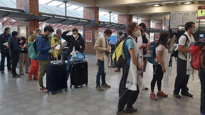 COVID, Nepal, nepal resumes on arrival visas, foreign tourists, latest international news updates, c