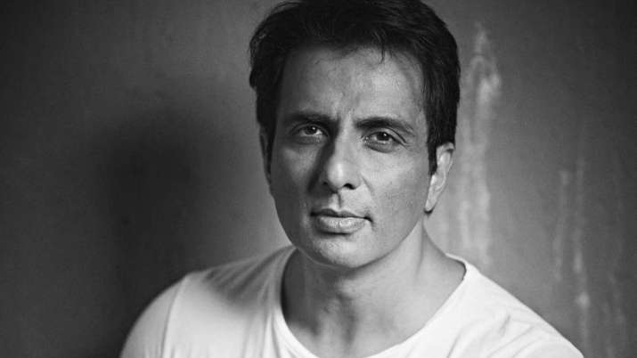 Nation loves you! Sonu Sood defends himself after I-T raids & gets support of Netizens