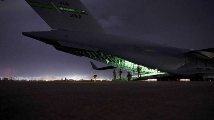 इंडिया टीवी - अमेरिकी सैन्य पायलट, क्रू अफगान प्रस्थान, काबुल हवाईअड्डा हमला, काबुल हवाईअड्डा समाचार, काबुल हवाईअड्डा यू
