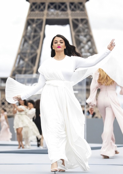 India Tv - Aishwarya Rai's pics from Paris Fashion Week 2021