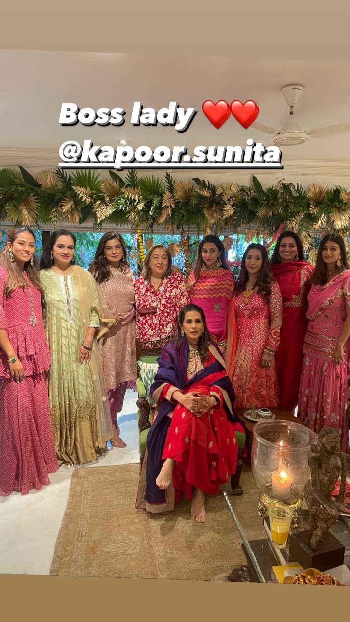 India Tv - Pics: Mira Rajput, Padmini Kolhapure and others celebrate Karwa Chauth at Anil Kapoor's house