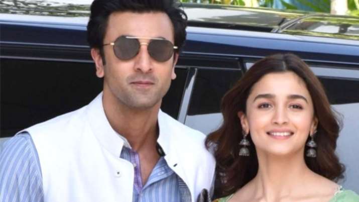 Ranbir Kapoor, Alia Bhatt not to get married in 2021? 