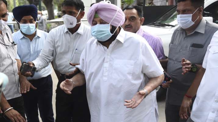 Amarinder Singh condemns killing of Sikh medicine