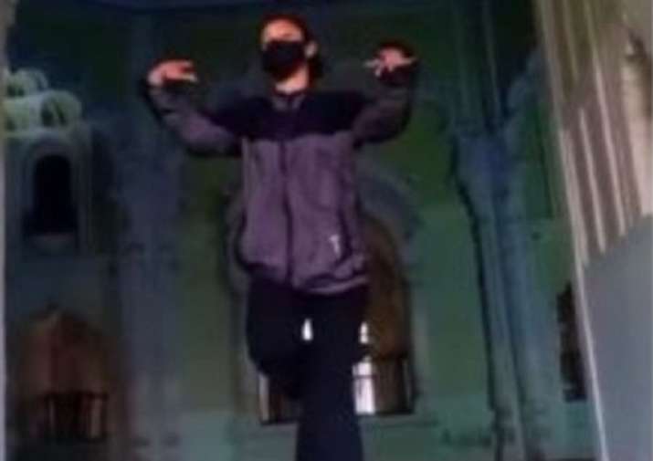 Muslim religious leaders demand action after girl dances inside Lucknow's Bada imambara | India News – India TV