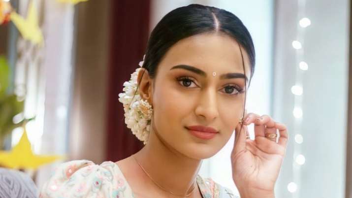 Erica Fernandez quits Kuch Rang Pyaar Ke Aese Bhi; says, 'Sonakshi was made to look weak'