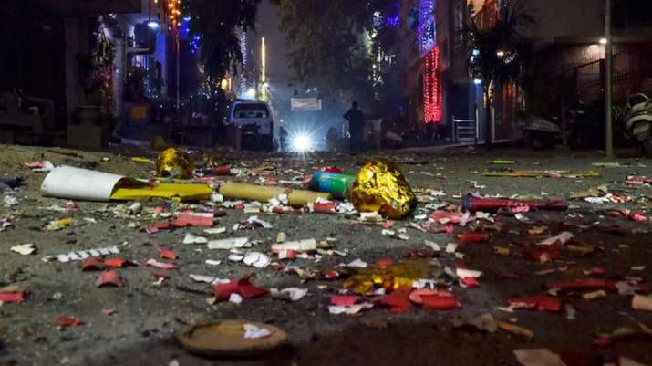 Delhi HC to hear plea against complete ban on sale, use of firecracker by Kejriwal govt on Oct 22 - Vimarsana News