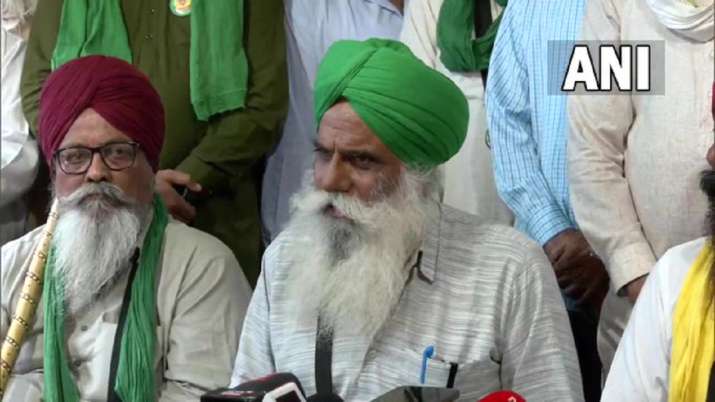 SKM condemns gruesome murder at Singhu border,