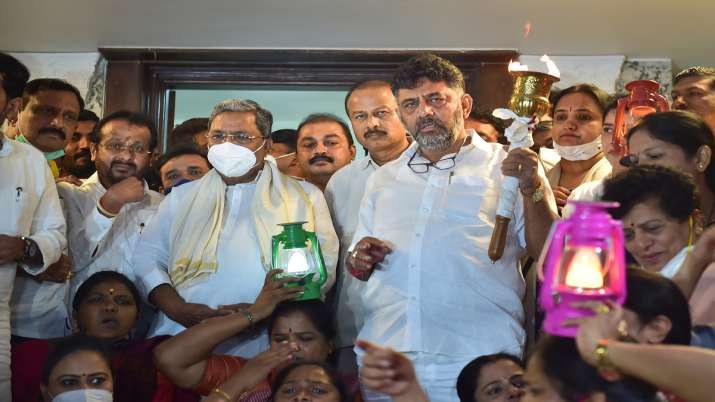 Bengaluru: KPCC President D K Shivakumar with former