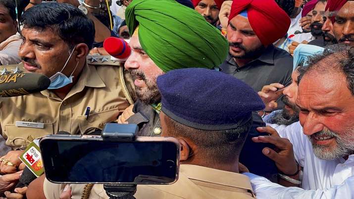 Sidhu, farmers protests