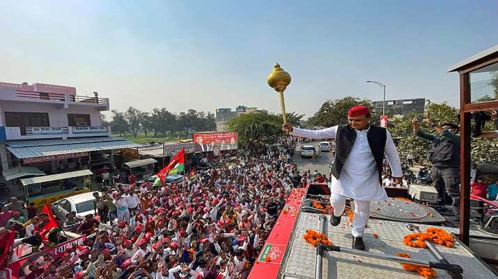 It has been the endeavour of the Samajwadi Party to stitch