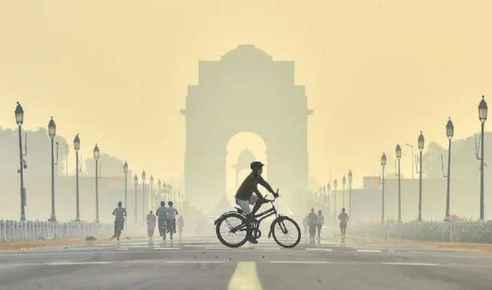 Air quality in Delhi remains 'severe'; people advised to avoid outdoor activities | India News – India TV