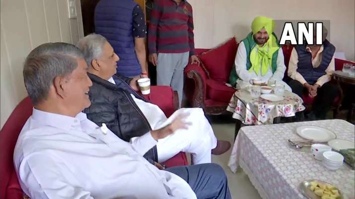 Punjab Congress leaders met Harish Rawat