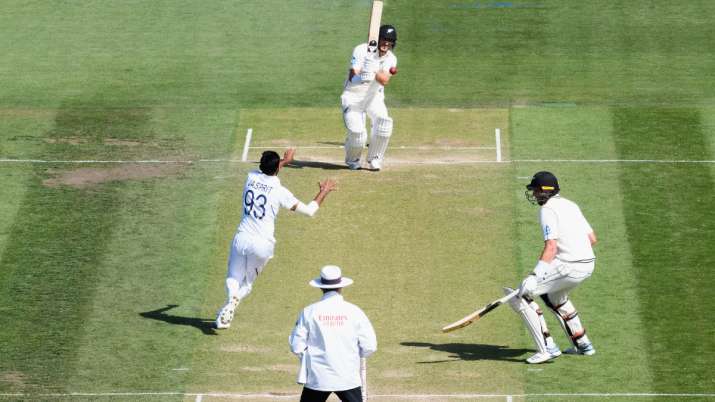Jasprit Bumrah bowling against Neil Wagner (File Photo)