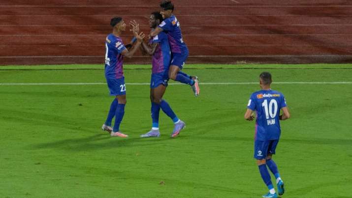 Bengaluru FC start with a win over NorthEast United in a six-goal affair